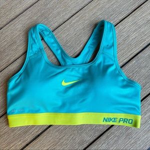Nike Pro Sports Bra